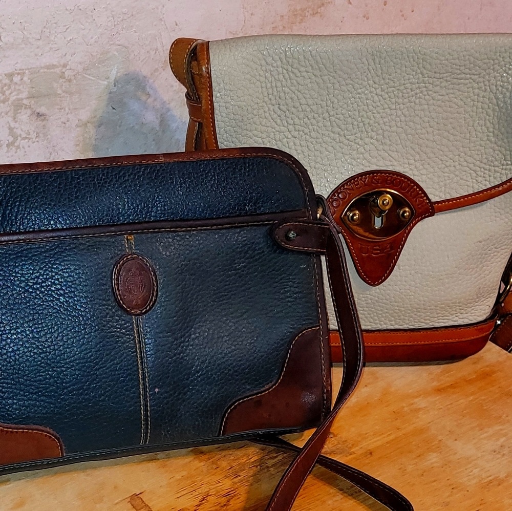 Green leather purse